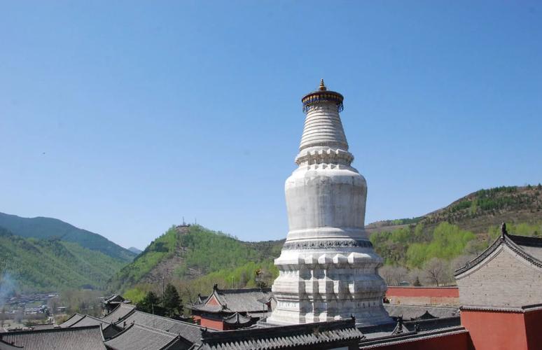 探秘五台山：佛教文化的瑰宝